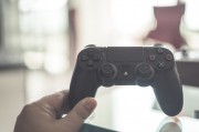  PS4 5月免費(fèi)游戲，一場(chǎng)全新的電子游戲盛宴，主機(jī)硬件與游戲，PS4 五月狂歡節(jié)，20款全新、免費(fèi)的電子游戲推薦