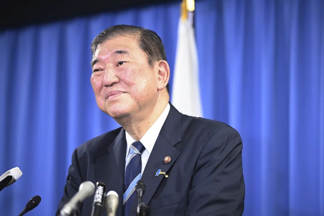 67歲石破茂，正式當選日本首相！他從政38年，早年曾在銀行工作！岸田內閣已集體辭職