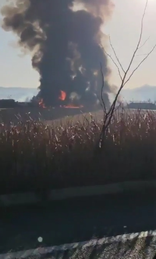 韓國客機撞墻起火事故已致28人死亡 客機疑似撞鳥 起落架未放下