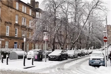 英國大降雪 多個機(jī)場跑道暫時關(guān)閉